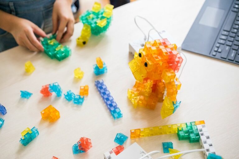 Meet KOOV, a new STEM kit that lets kids build and control their own robot | Sponsored Message