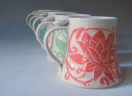 Keep your mitts off mommy’s forspecial mug