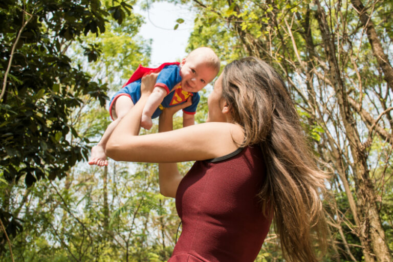 5 New Year’s resolutions for new moms…that new moms can actually keep. Maybe. Hopefully.